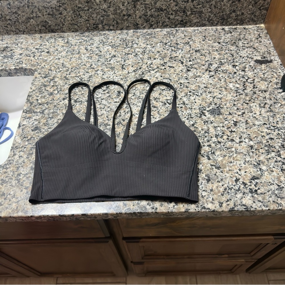 Black Strappy Women's sports bra